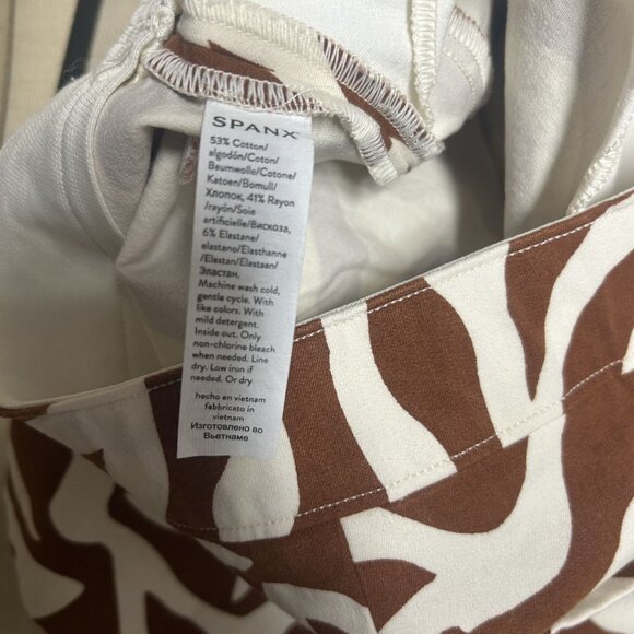 Spanx High Waisted Zebra Print Shorts Size Small - Picture 4 of 7